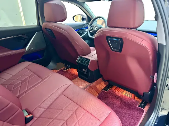 BMW 5 Series — Фото автомобиля 12
