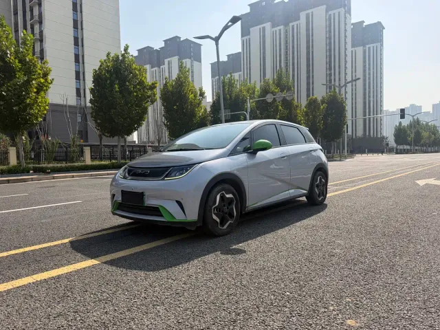 Фотография автомобиля — BYD Dolphin