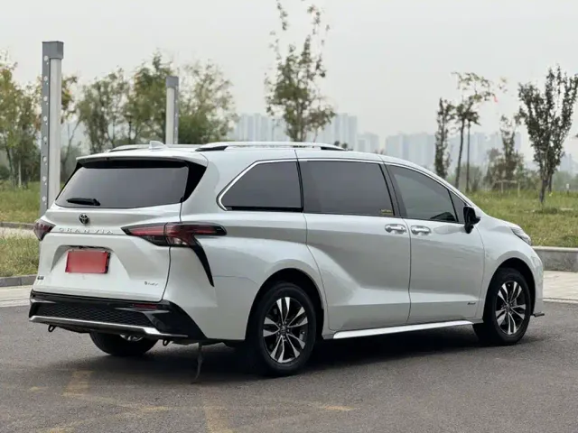 Toyota Granvia — Фото автомобиля 20