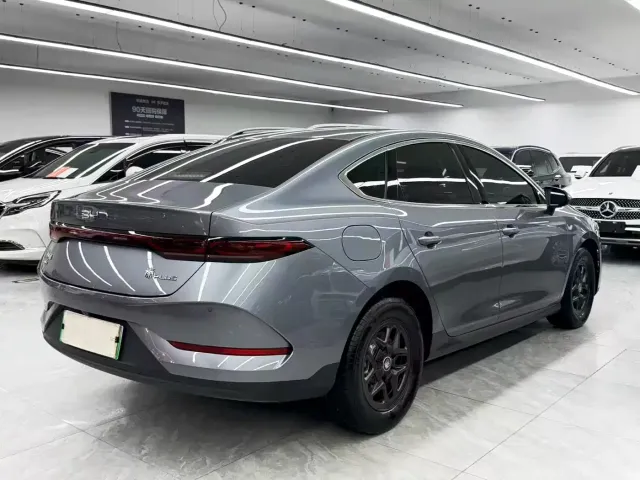 BYD Qin PLUS — Фото автомобиля 6