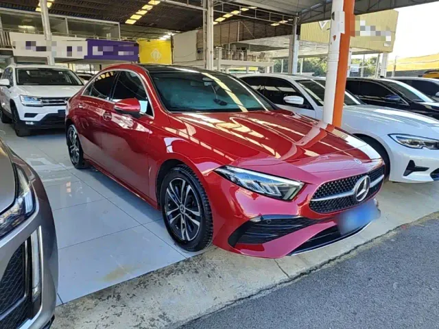 Mercedes-Benz A-Class — Фото автомобиля 3