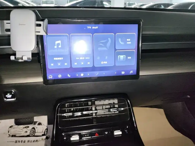 Wuling Starlight — Фото автомобиля 12