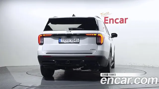 Ford Explorer — Фото автомобиля 4
