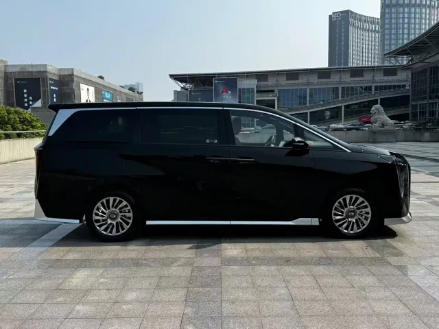 GAC Trumpchi M8 — Фото автомобиля 5