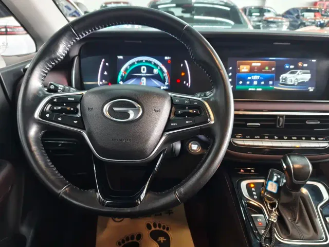 GAC Trumpchi M6 — Фото автомобиля 12