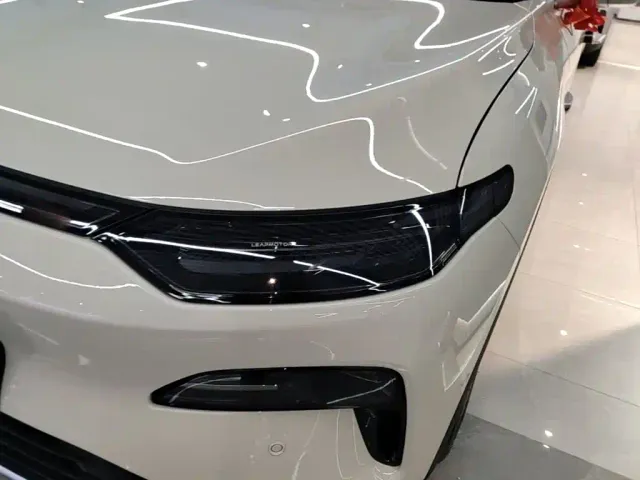 Leapmotor C11 — Фото автомобиля 23