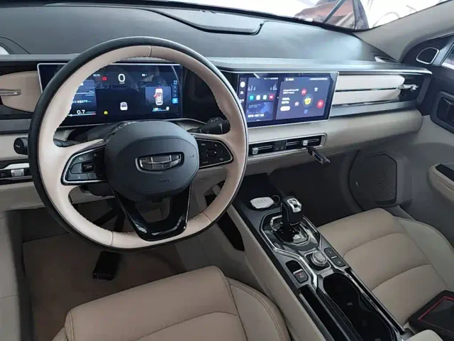 Geely ICON — Фото автомобиля 9