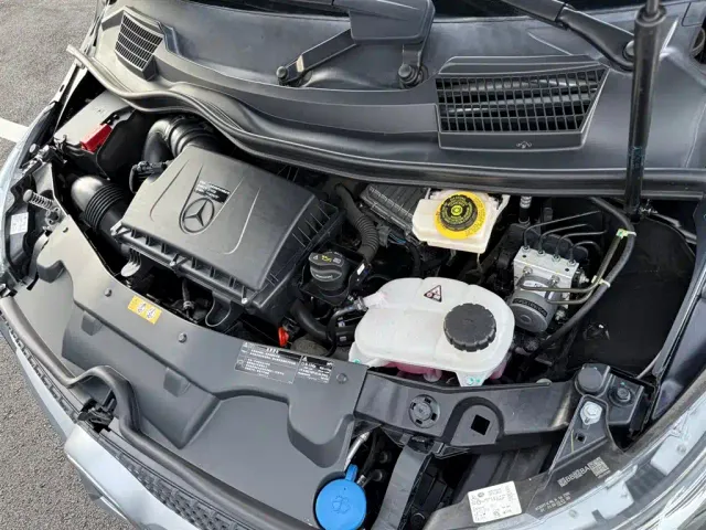 Mercedes-Benz V-Class — Фото автомобиля 12