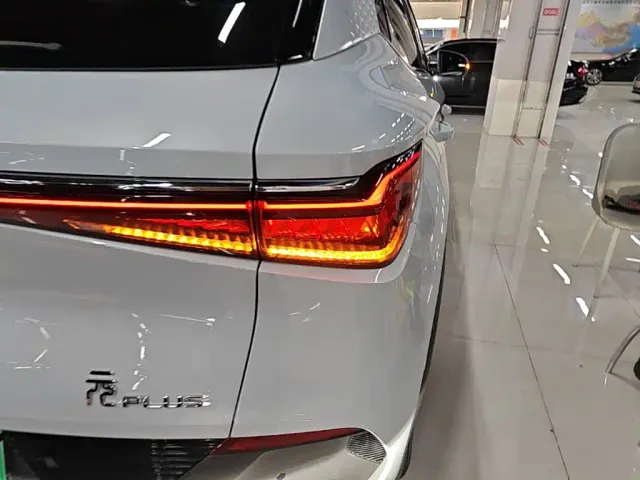 BYD Yuan PLUS — Фото автомобиля 7