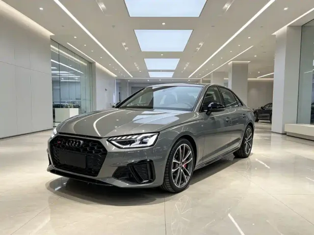 Фотография автомобиля — Audi S4