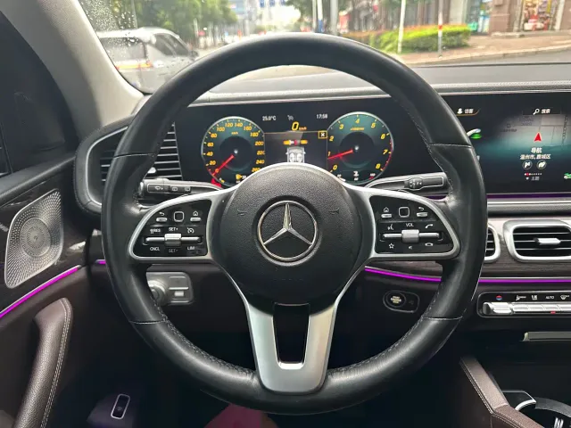 Mercedes-Benz GLE-Class — Фото автомобиля 28