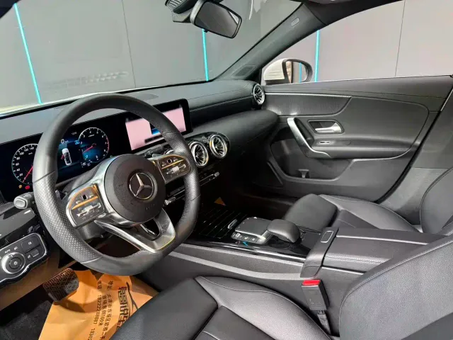 Mercedes-Benz A-Class — Фото автомобиля 11