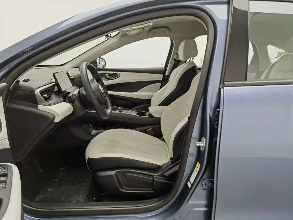 BYD Hai Bao 05 DM-i 2025 DM-i Smart Drive Edition 55KM Luxury — Фото автомобиля 10