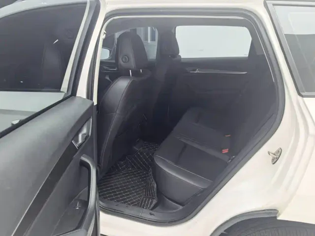 Skoda Karoq — Фото автомобиля 9