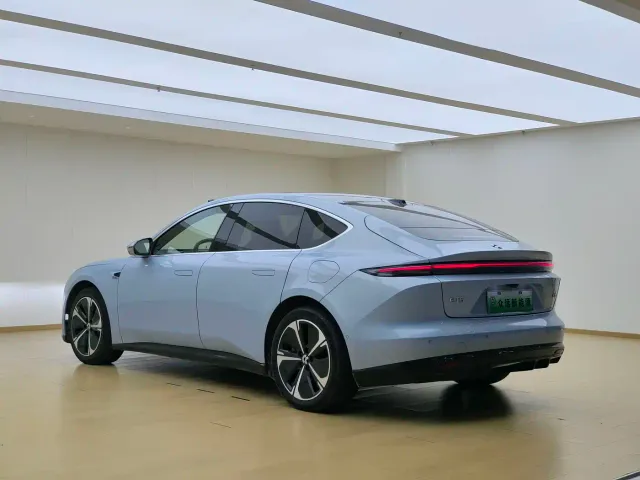 Nio ET5 — Фото автомобиля 8