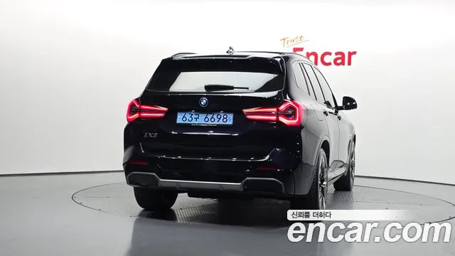 BMW iX3 G08 (2020–2024) — Фото автомобиля 4