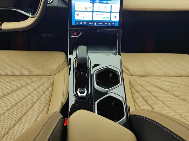 Geely Boyue L — Фото автомобиля 16