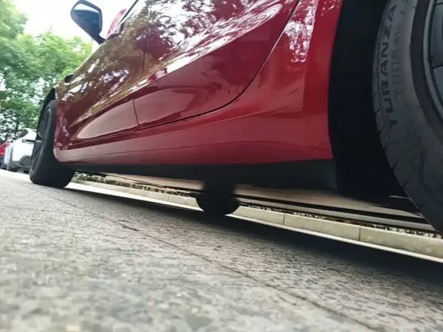 Tesla Model 3 — Фото автомобиля 21
