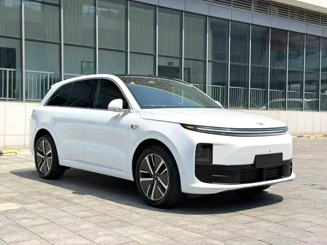 Li Auto L6 — Фото автомобиля 2