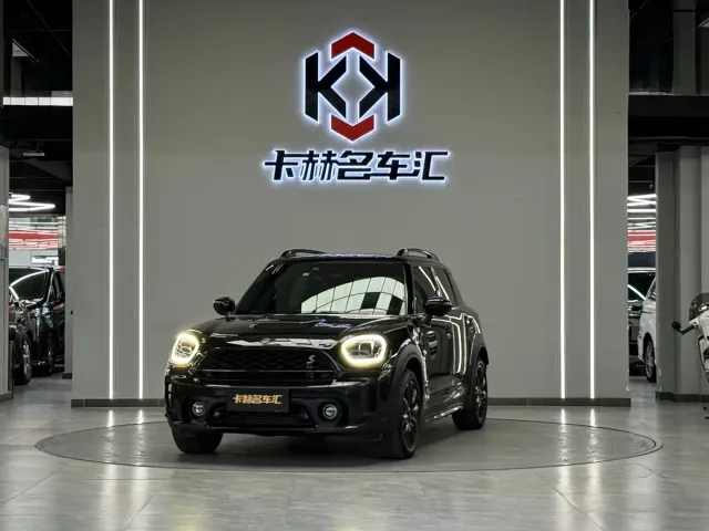 Фотография автомобиля — MINI Countryman