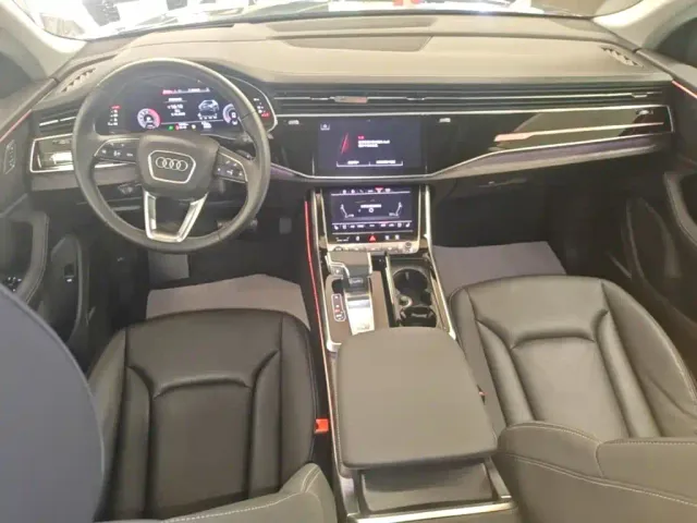Audi Q8 — Фото автомобиля 13