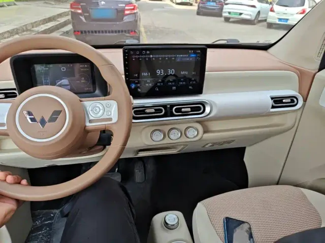 Wuling Hongguang Mini EV — Фото автомобиля 9