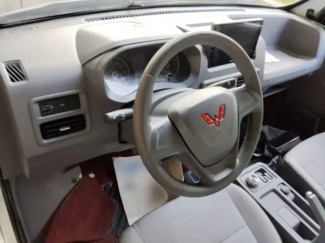 Wuling Yangguang — Фото автомобиля 9