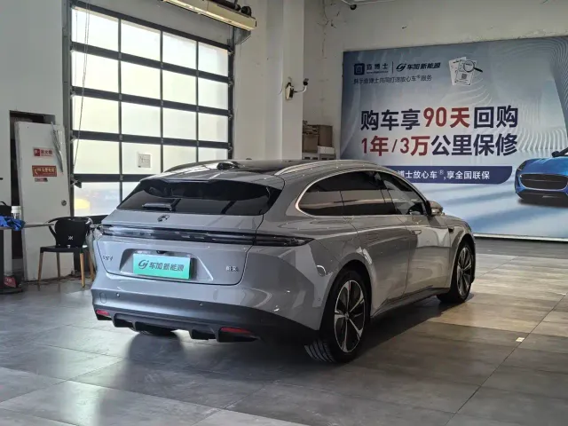 Nio ET5 Touring — Фото автомобиля 7