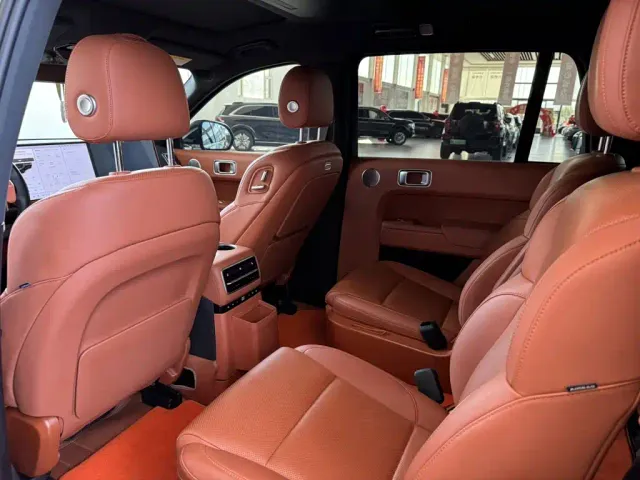 Li Auto L9 — Фото автомобиля 14