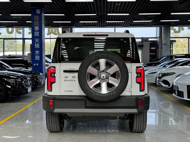 BAIC BJ40 — Фото автомобиля 14
