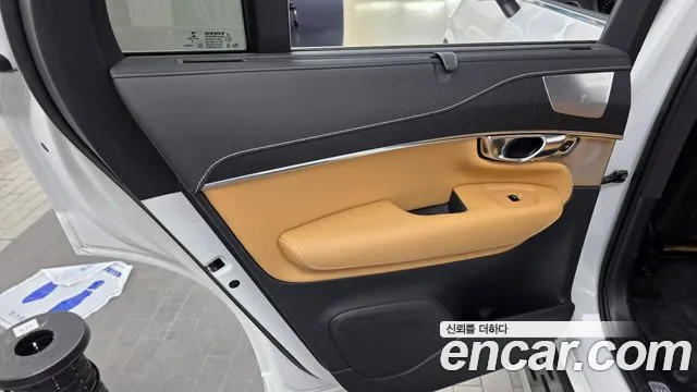 Volvo XC90 Generation 2 — Фото автомобиля 25