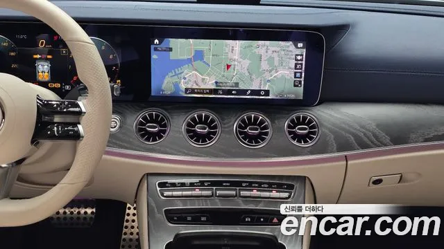Mercedes-Benz E-Class — Фото автомобиля 15