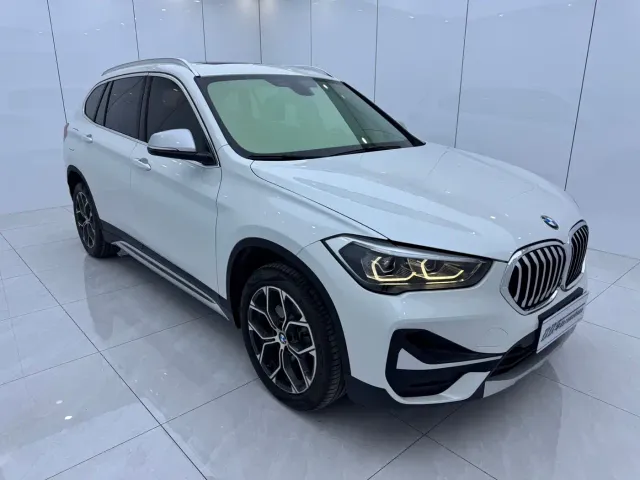 BMW X1 — Фото автомобиля 3