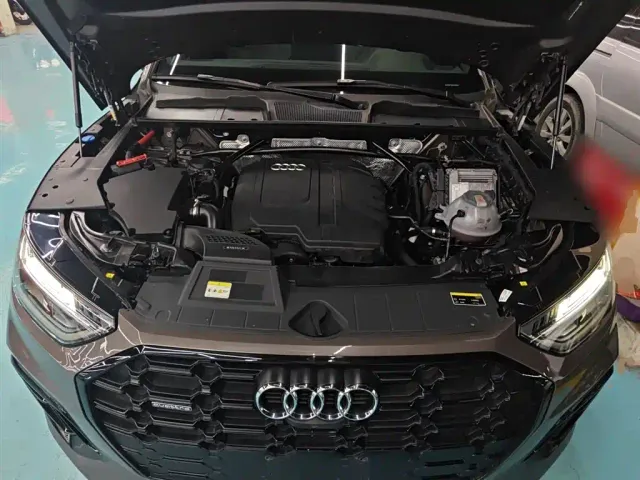 Audi Q5L — Фото автомобиля 9