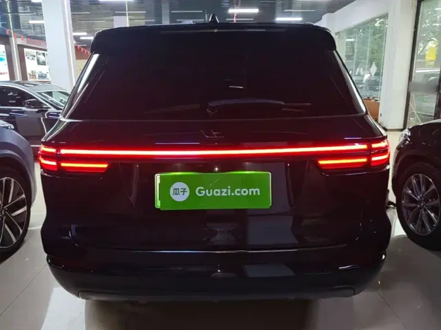 Li Auto ONE — Фото автомобиля 5