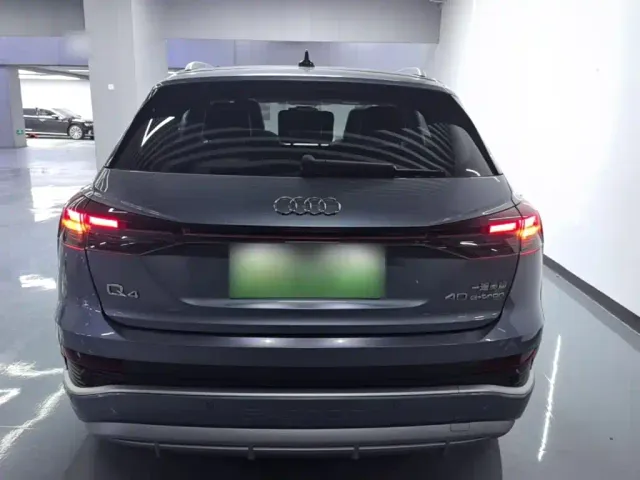 Audi Q4 e-tron — Фото автомобиля 5