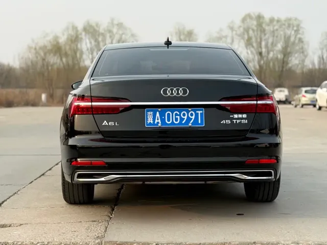 Audi A6L — Фото автомобиля 12