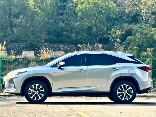 Lexus RX — Фото автомобиля 4