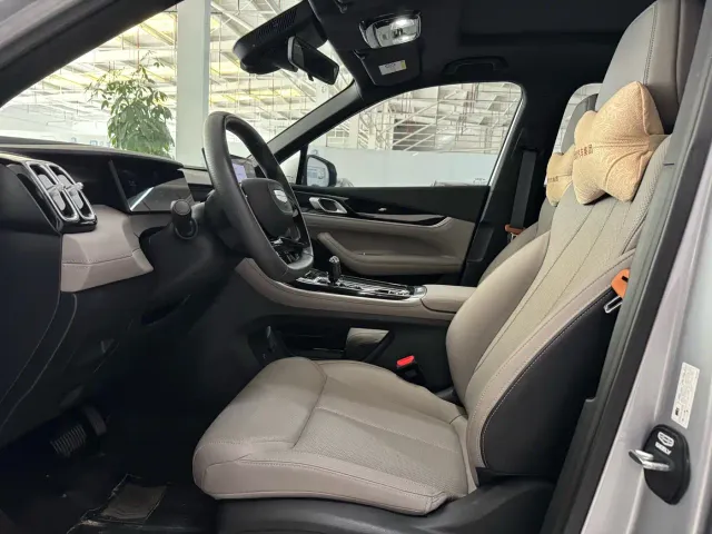 Geely Boyue L — Фото автомобиля 4