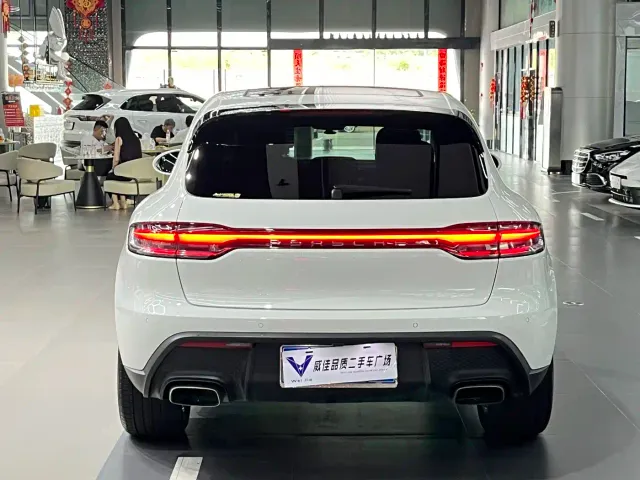 Porsche Macan — Фото автомобиля 8