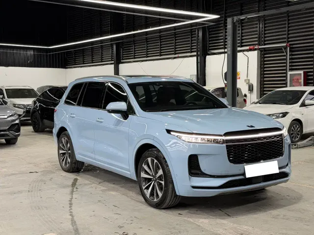 Li Auto ONE — Фото автомобиля 3