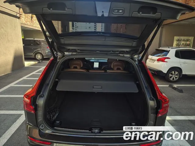 Volvo XC60 Generation 2 — Фото автомобиля 14