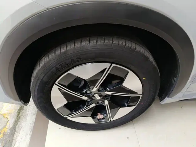 Geely Galaxy E5 — Фото автомобиля 22