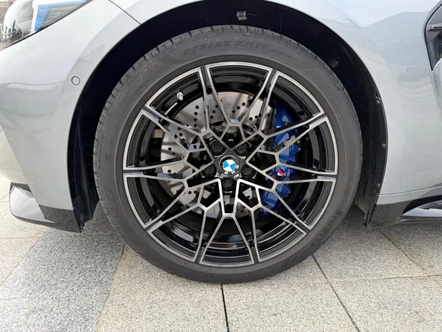 BMW M3 — Фото автомобиля 6