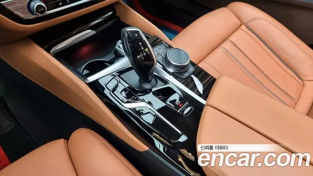 BMW 5 Series G30 — Фото автомобиля 9
