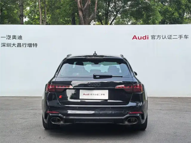 Audi RS 4 — Фото автомобиля 5