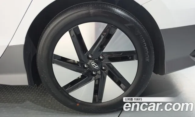 Hyundai Ioniq 6 — Фото автомобиля 6