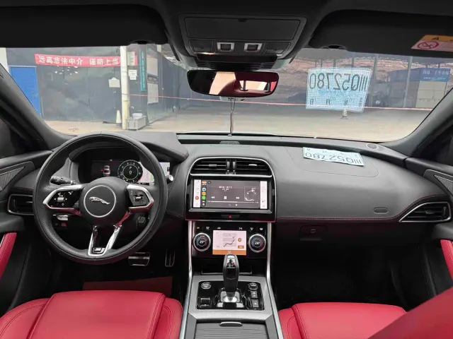 Jaguar XEL — Фото автомобиля 25