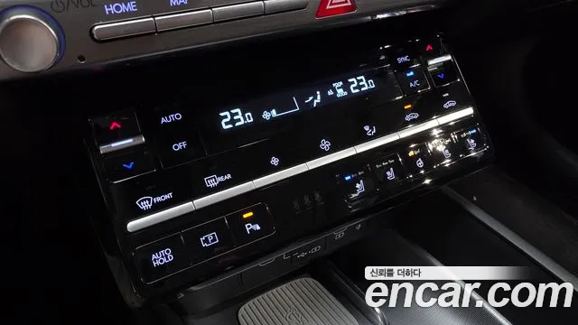 Hyundai Grandeur Grandeur (GN7) 2.5 Бензин 2WD — Фото автомобиля 26