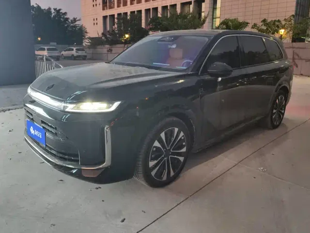 Фотография автомобиля — Huajing Baojun Huajing S